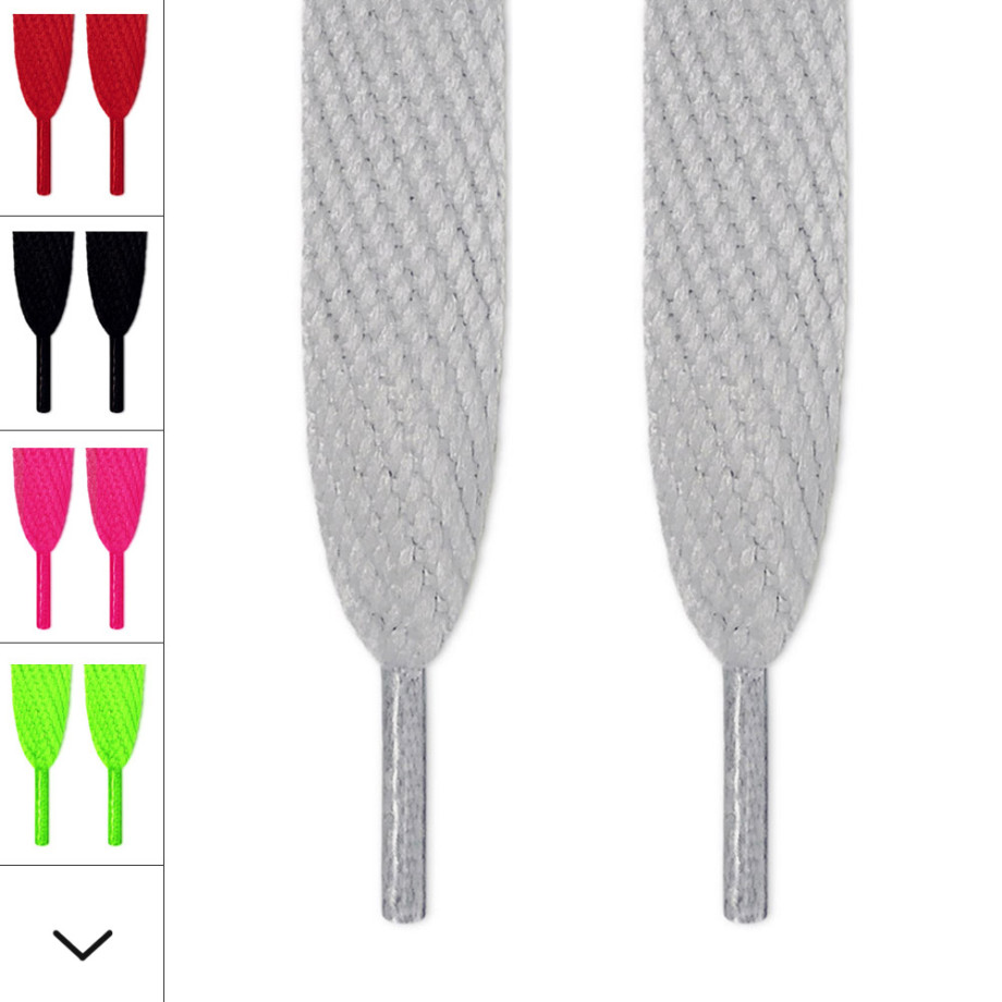 Lacets plats gris. Tres large mais encore chic